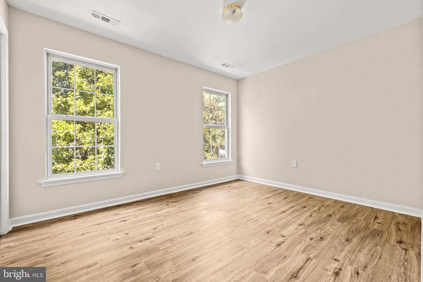 624 Davol Rd Property Photo 36