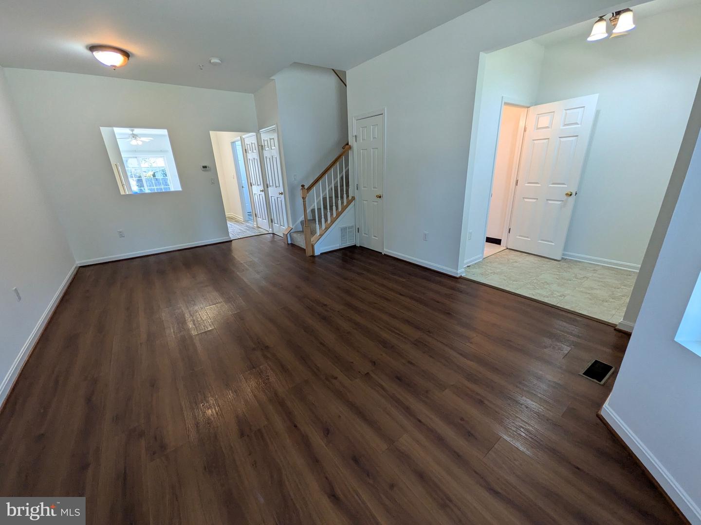 310 Del Rhodes Ave Property Photo 8