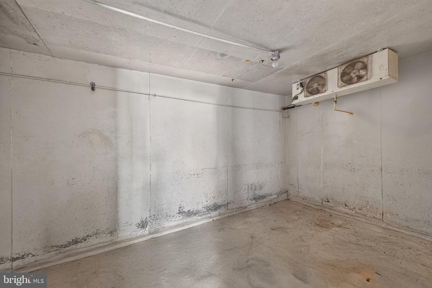 4300 Main Property Photo 32