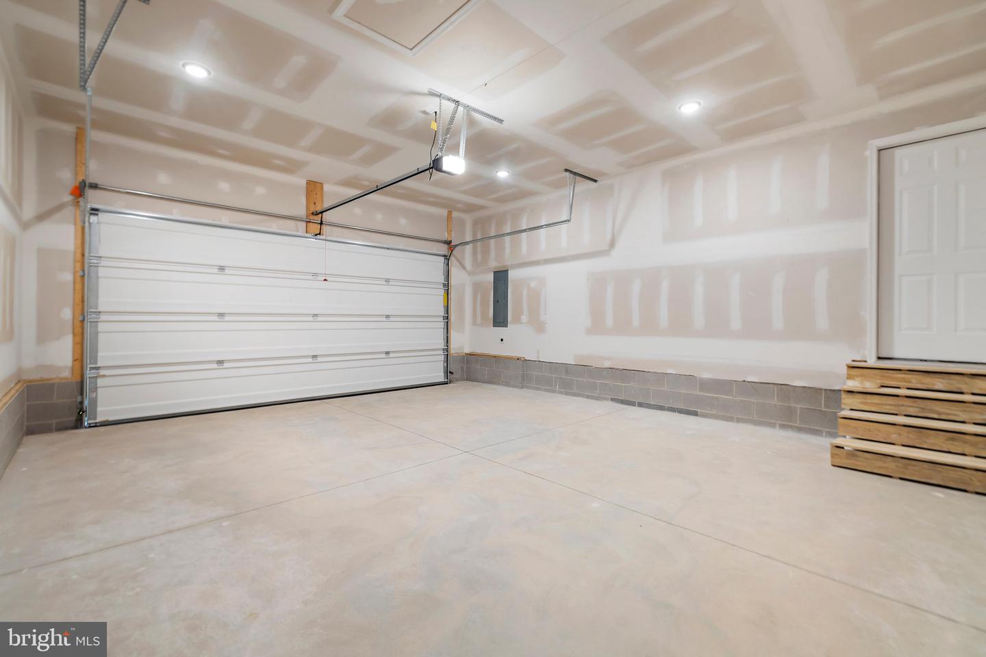 334 Eagle Manor Dr Property Photo 45