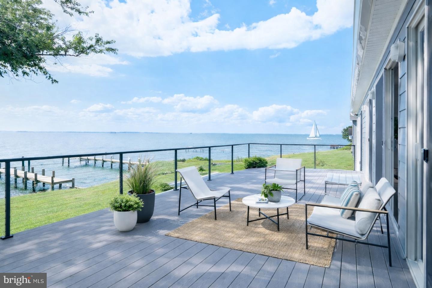 414 Bay Dr Property Photo 4