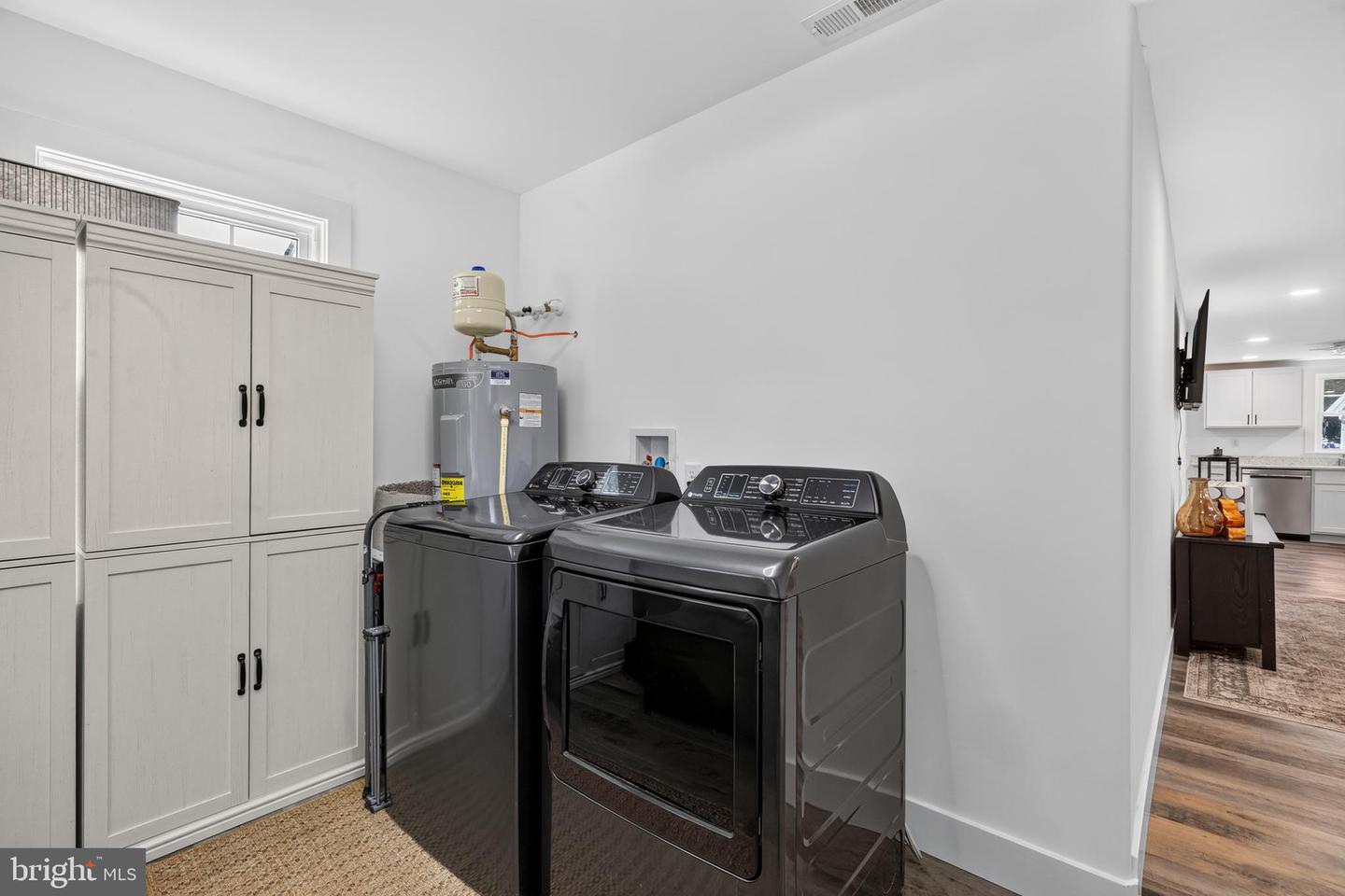 108 Wall St Property Photo 10