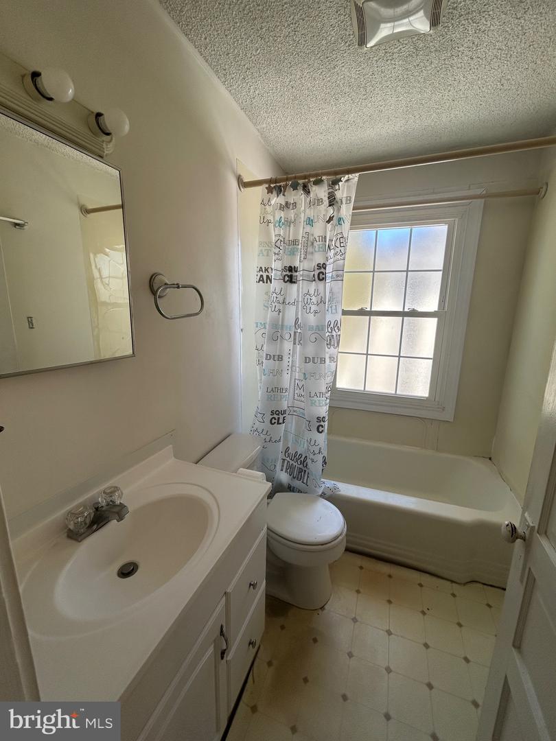 305 E Water St Property Photo 10