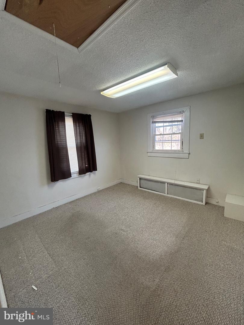 305 E Water St Property Photo 15