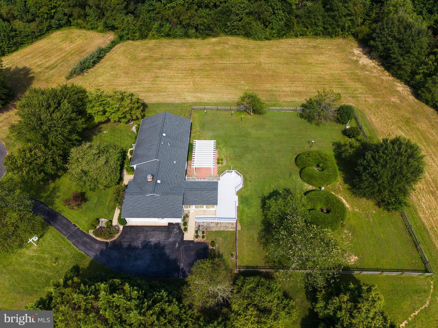 226 Lakeside Dr Property Photo 9