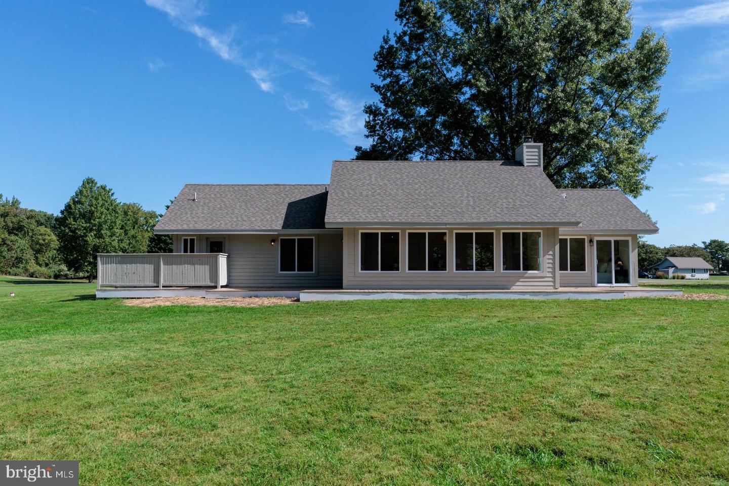 102 Golf Ct Property Photo 4