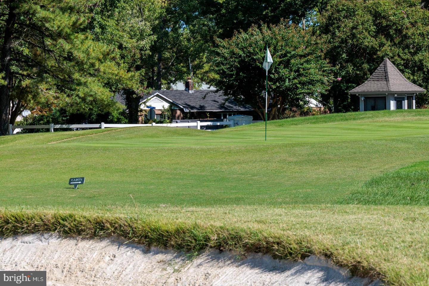 102 Golf Ct Property Photo 38