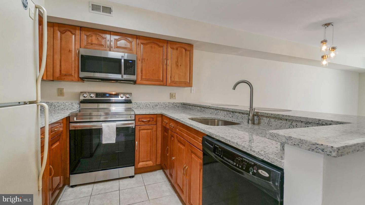 26-c Queen Anne Way Property Photo 5