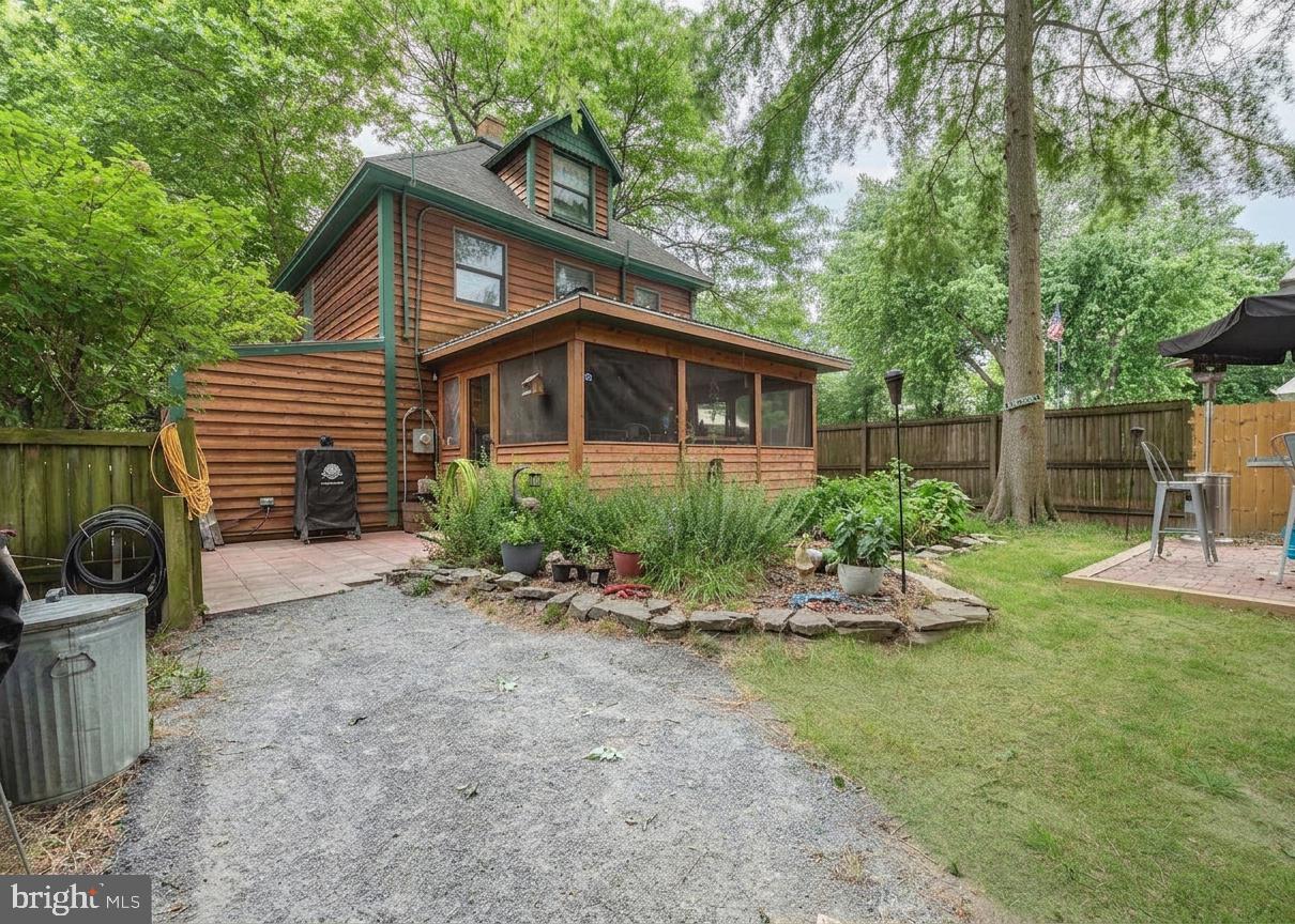 200 Church St Property Photo 3