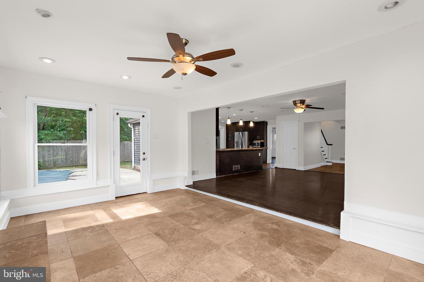 326 Castle Marina Rd Property Photo 12
