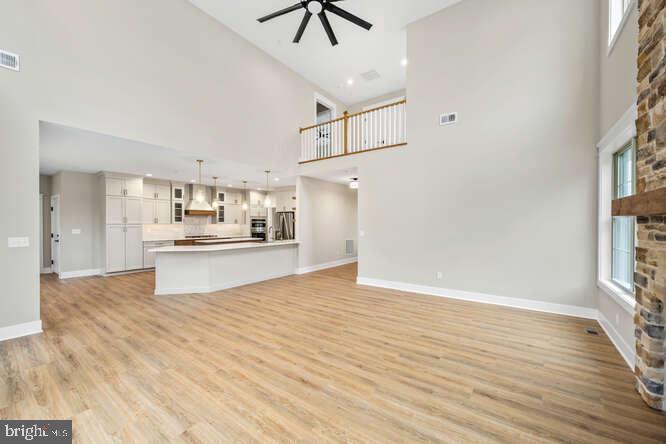 128 Lynch Ct Property Photo 5