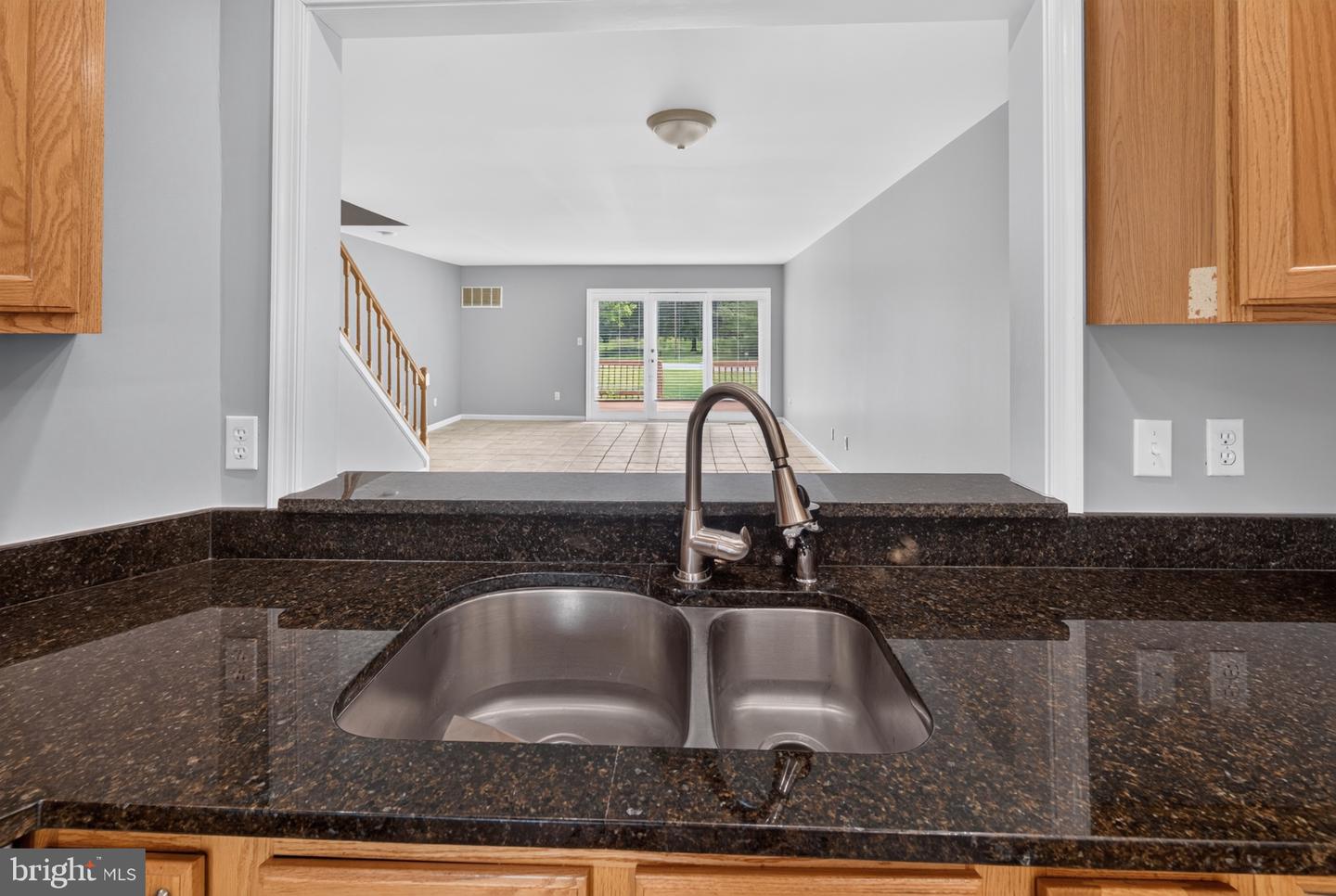 6005 Bridgepointe Dr Property Photo 5