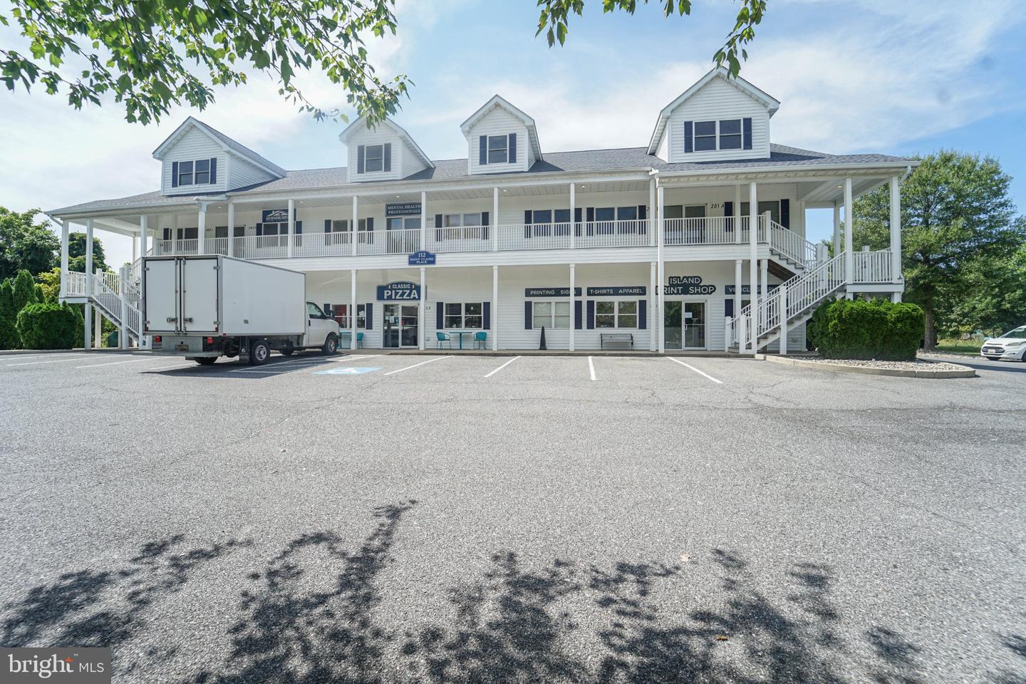 114 SAINT CLAIRE PL