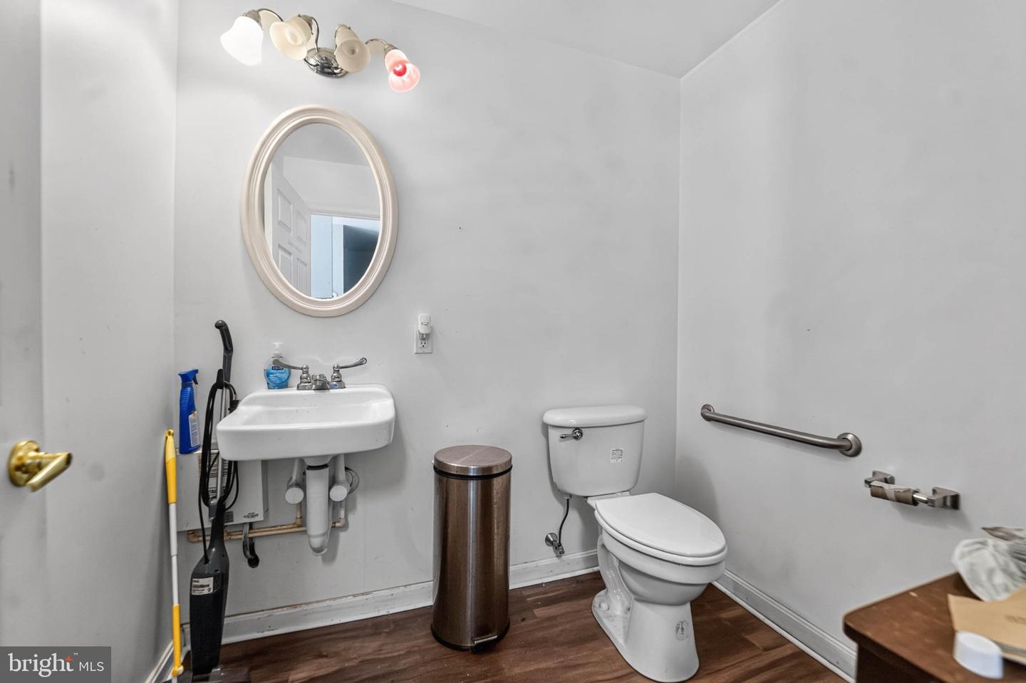114 Saint Claire Pl Property Photo 25