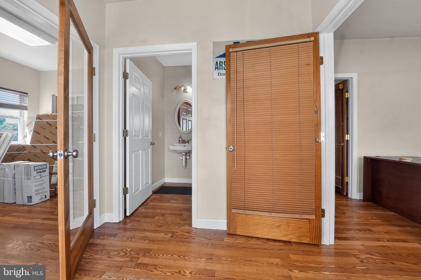 114 Saint Claire Pl Property Photo 70