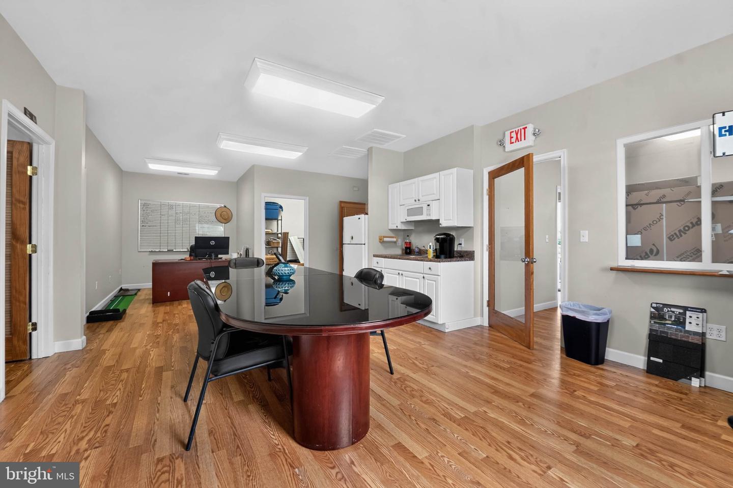 114 Saint Claire Pl Property Photo 76