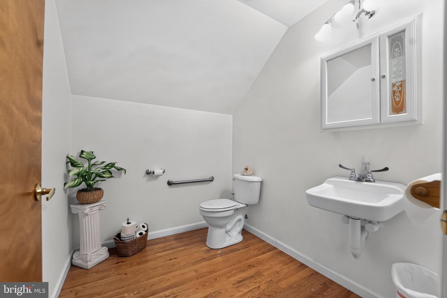 114 Saint Claire Pl Property Photo 144