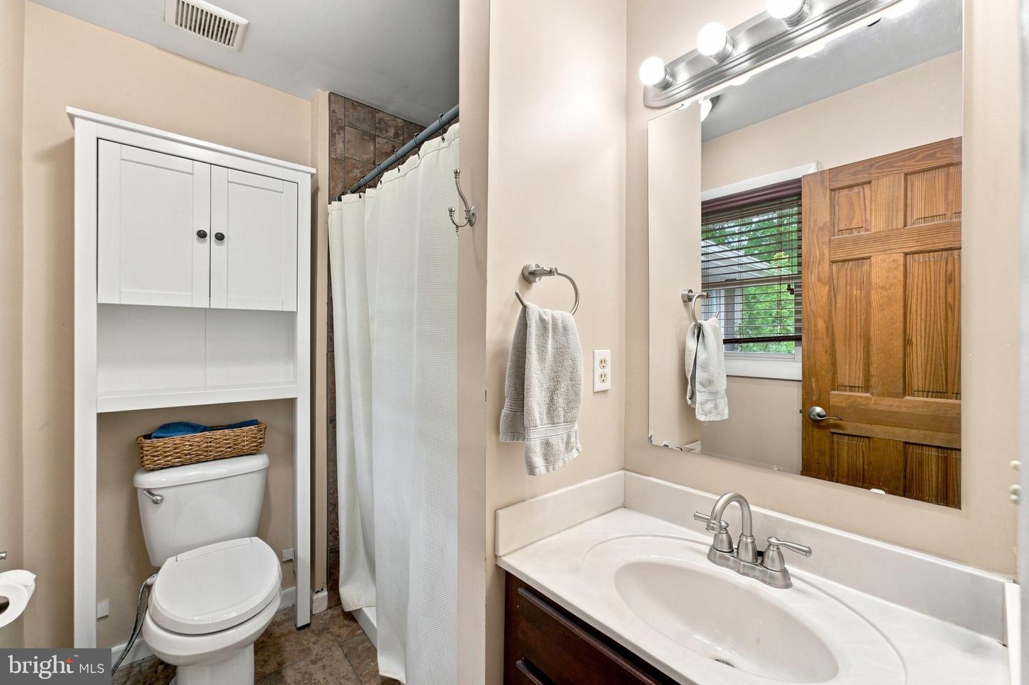 108 Margaret Dr Property Photo 23