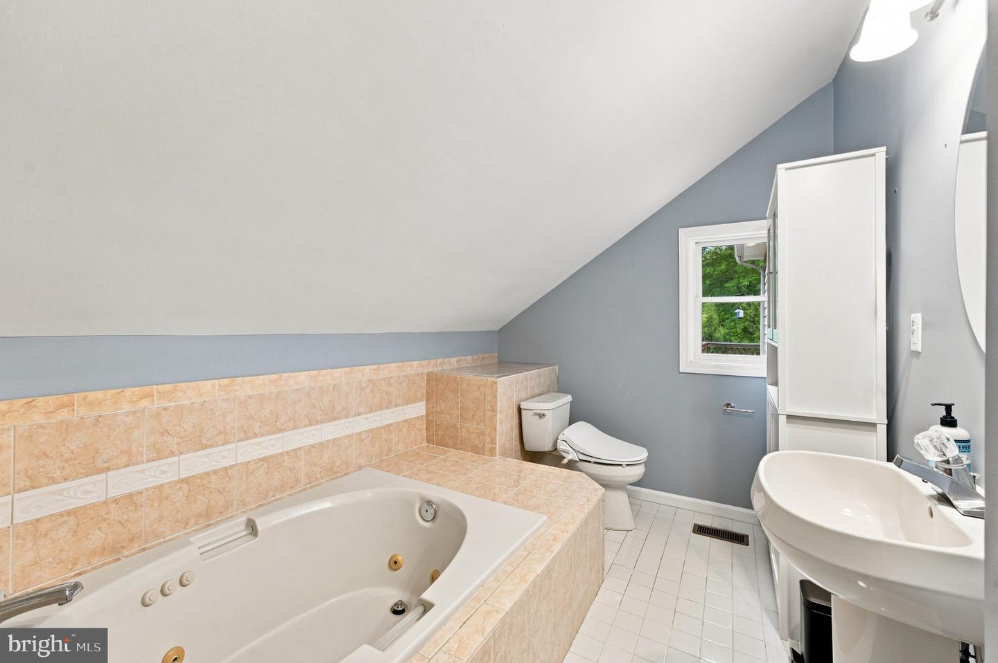 108 Margaret Dr Property Photo 37