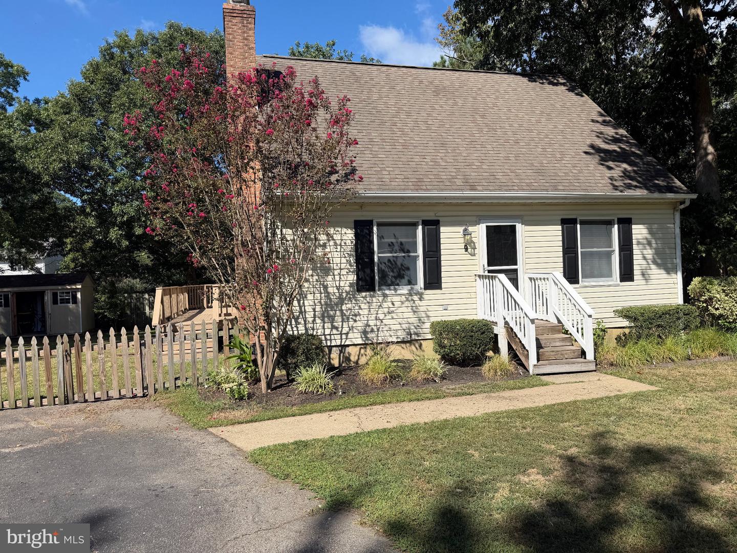 9 Ackerman Property Photo 1