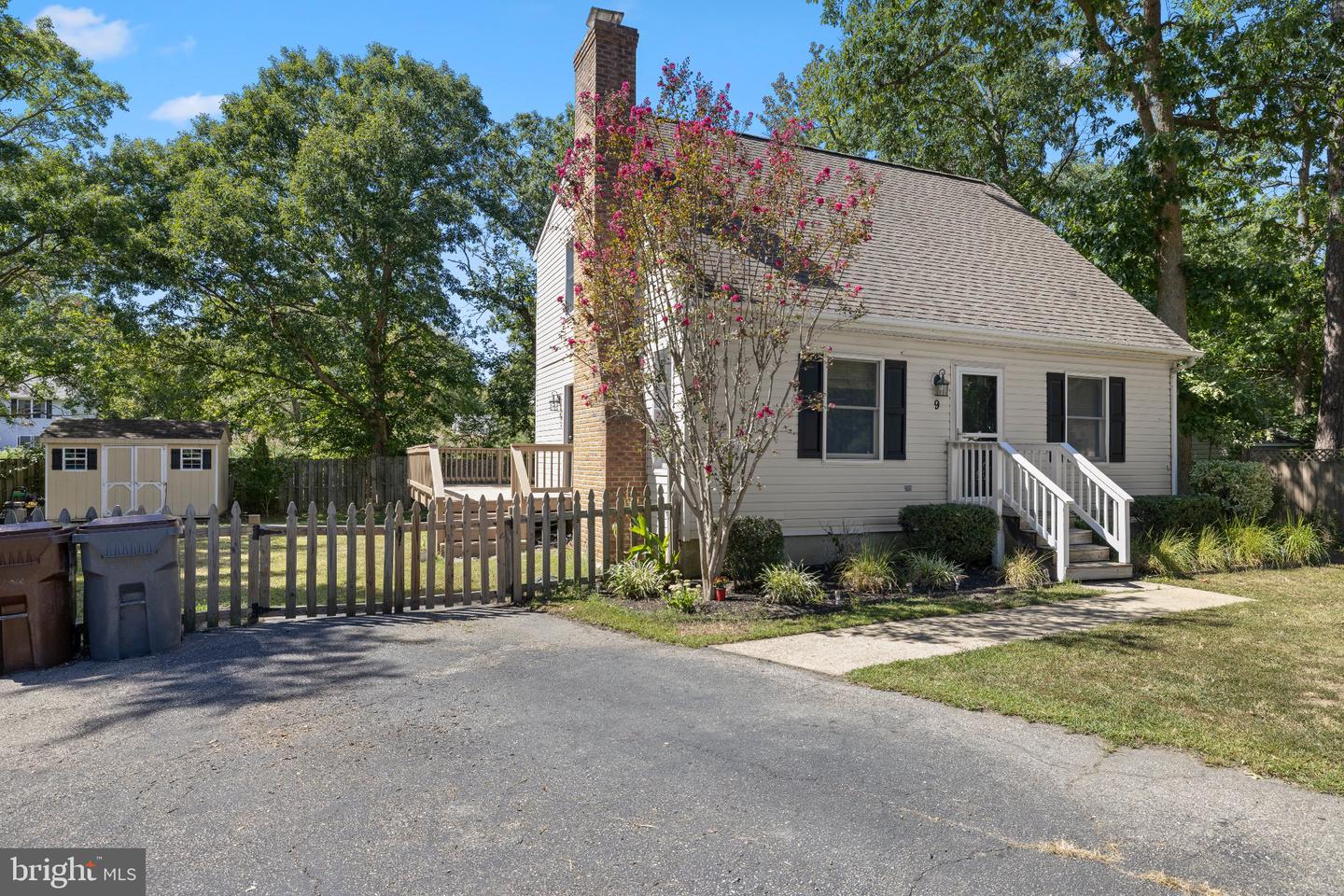 9 Ackerman Property Photo 1