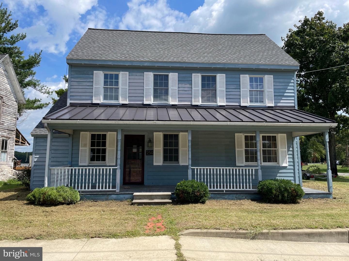 214 Broad St Property Photo 1