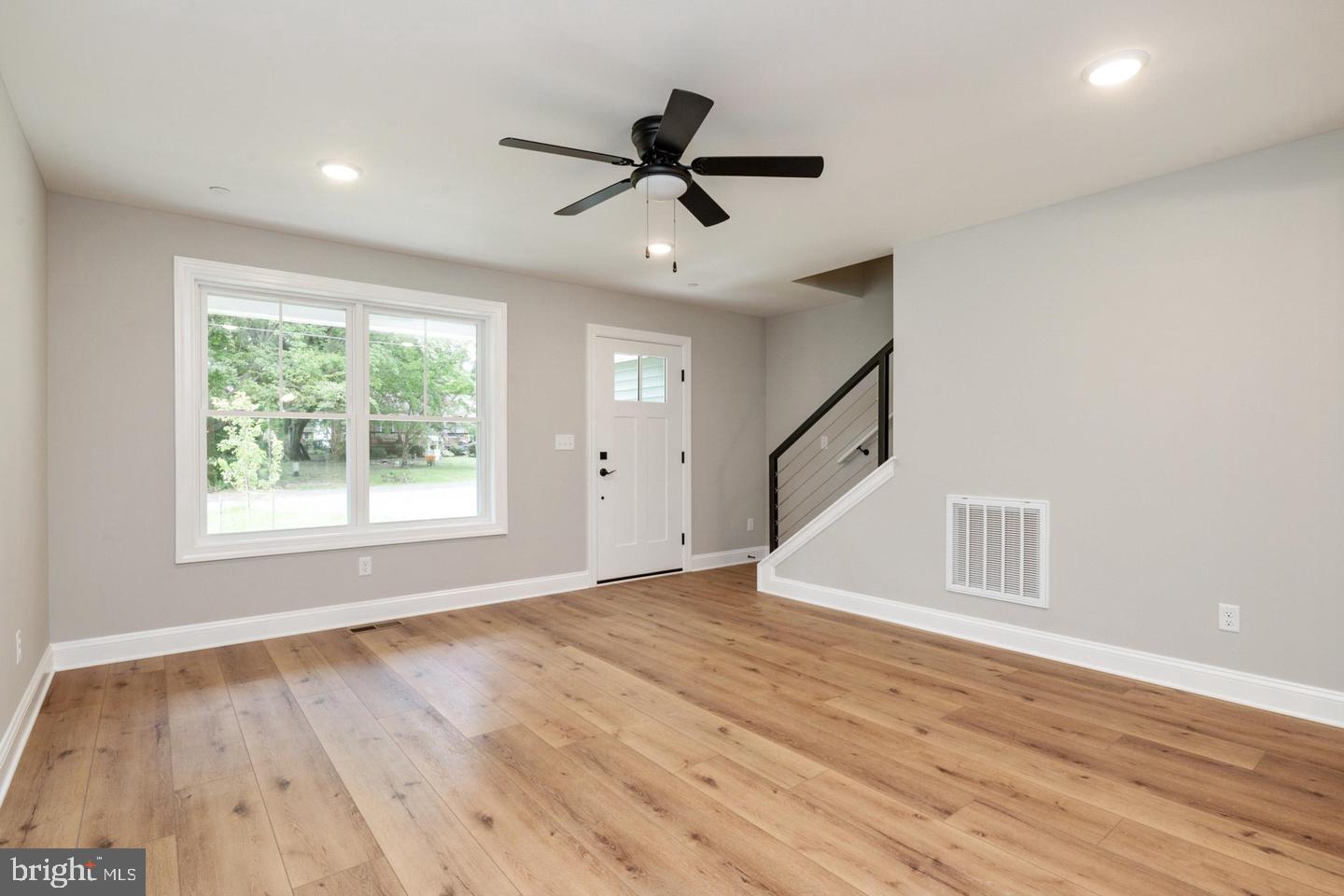 Romancoke Rd Property Photo 4
