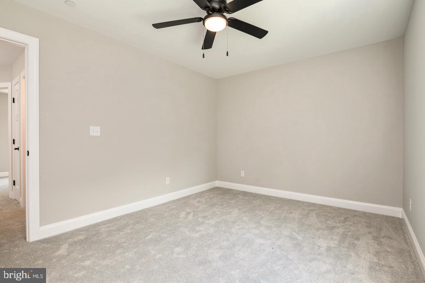 Romancoke Rd Property Photo 21
