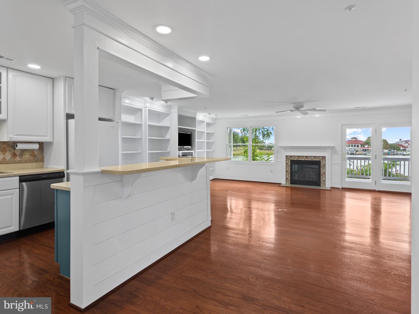 1010 Auckland Way Property Photo 13