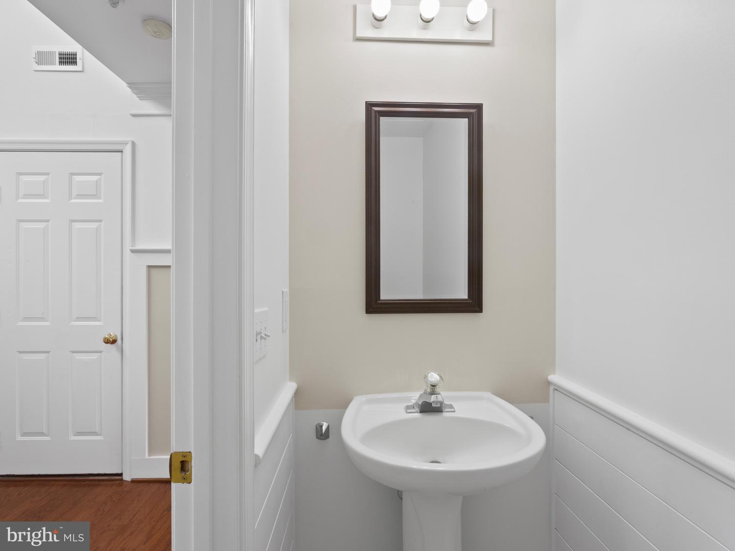 1010 Auckland Way Property Photo 22