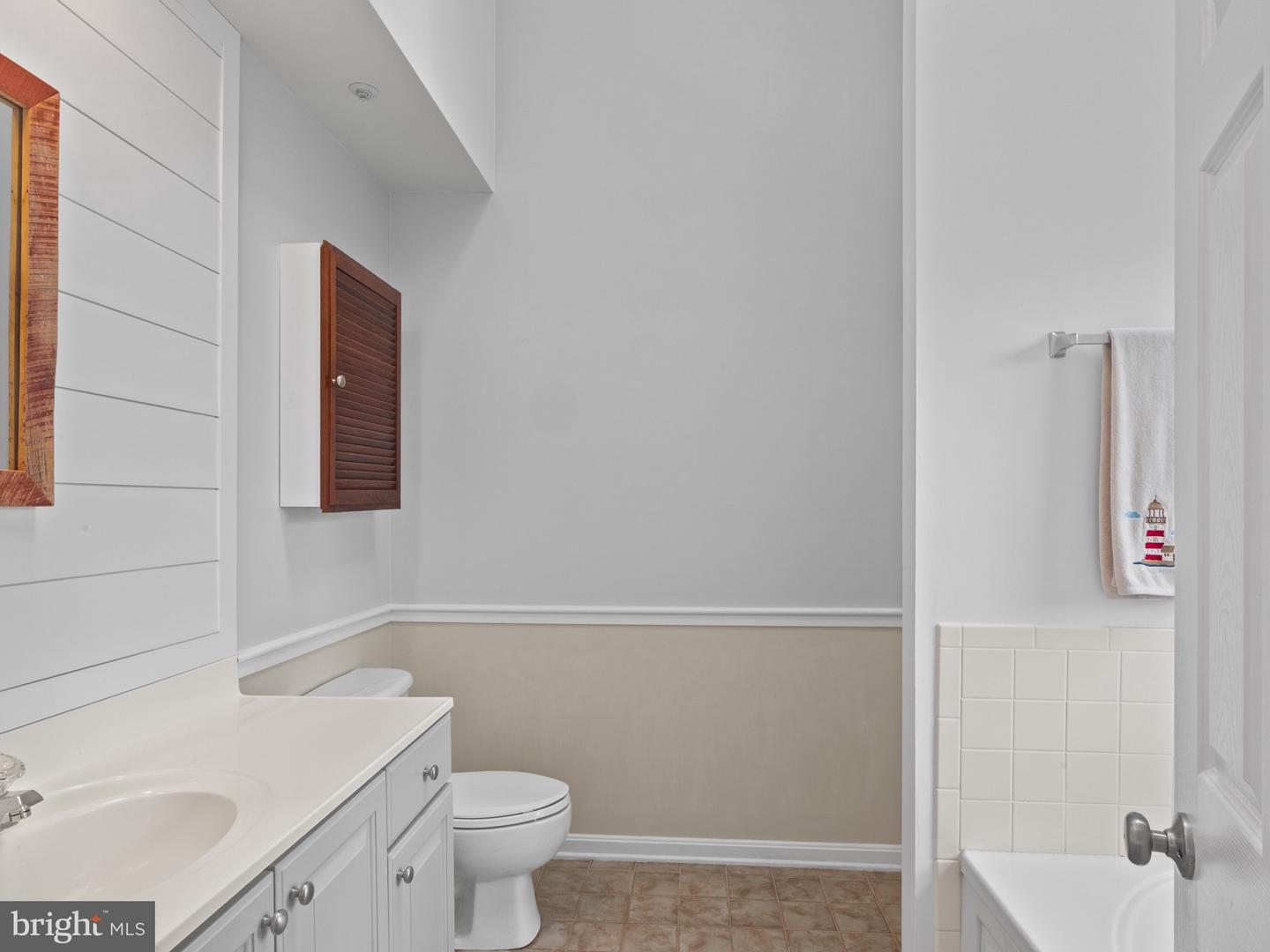 1010 Auckland Way Property Photo 28