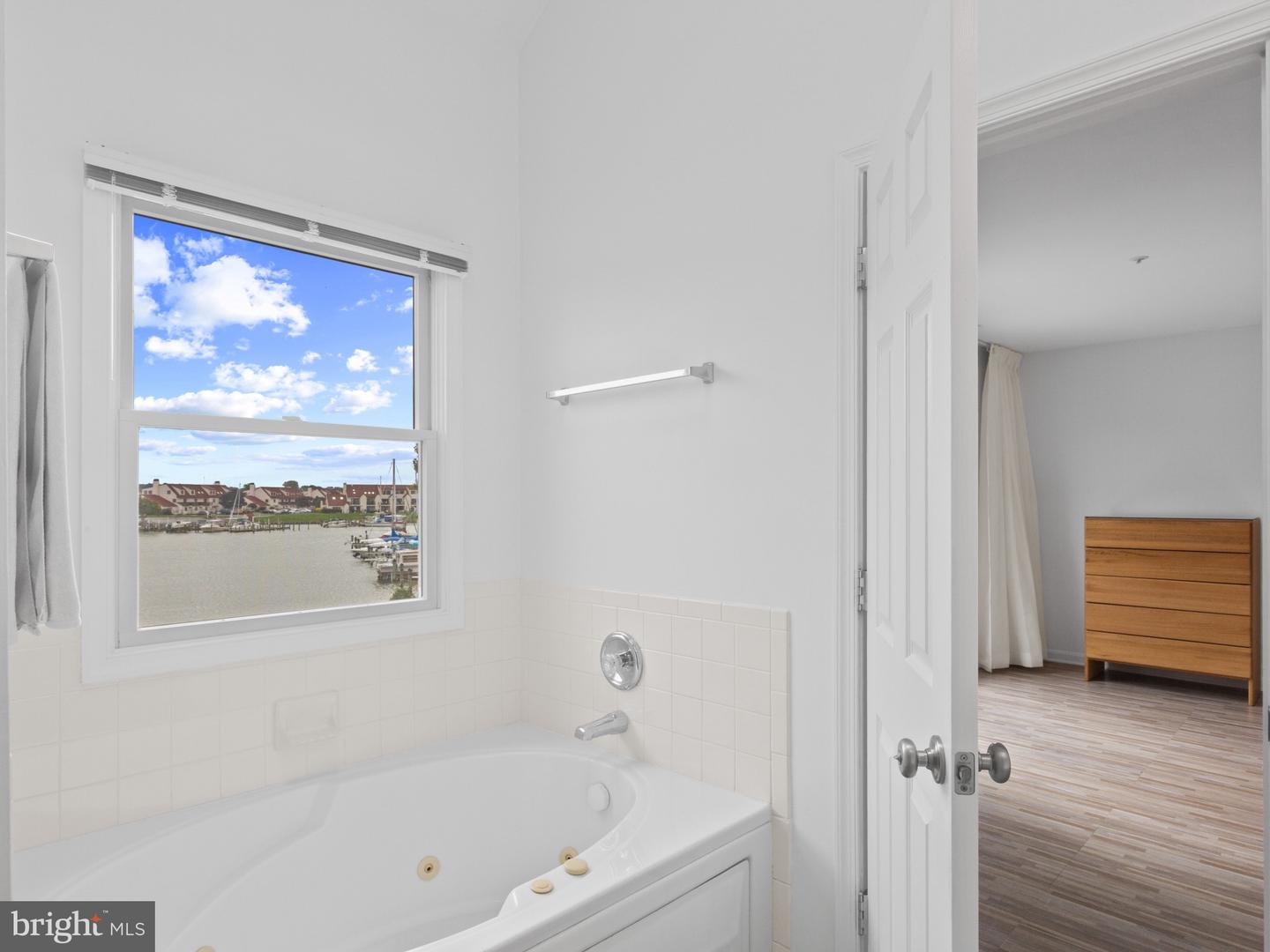 1010 Auckland Way Property Photo 29
