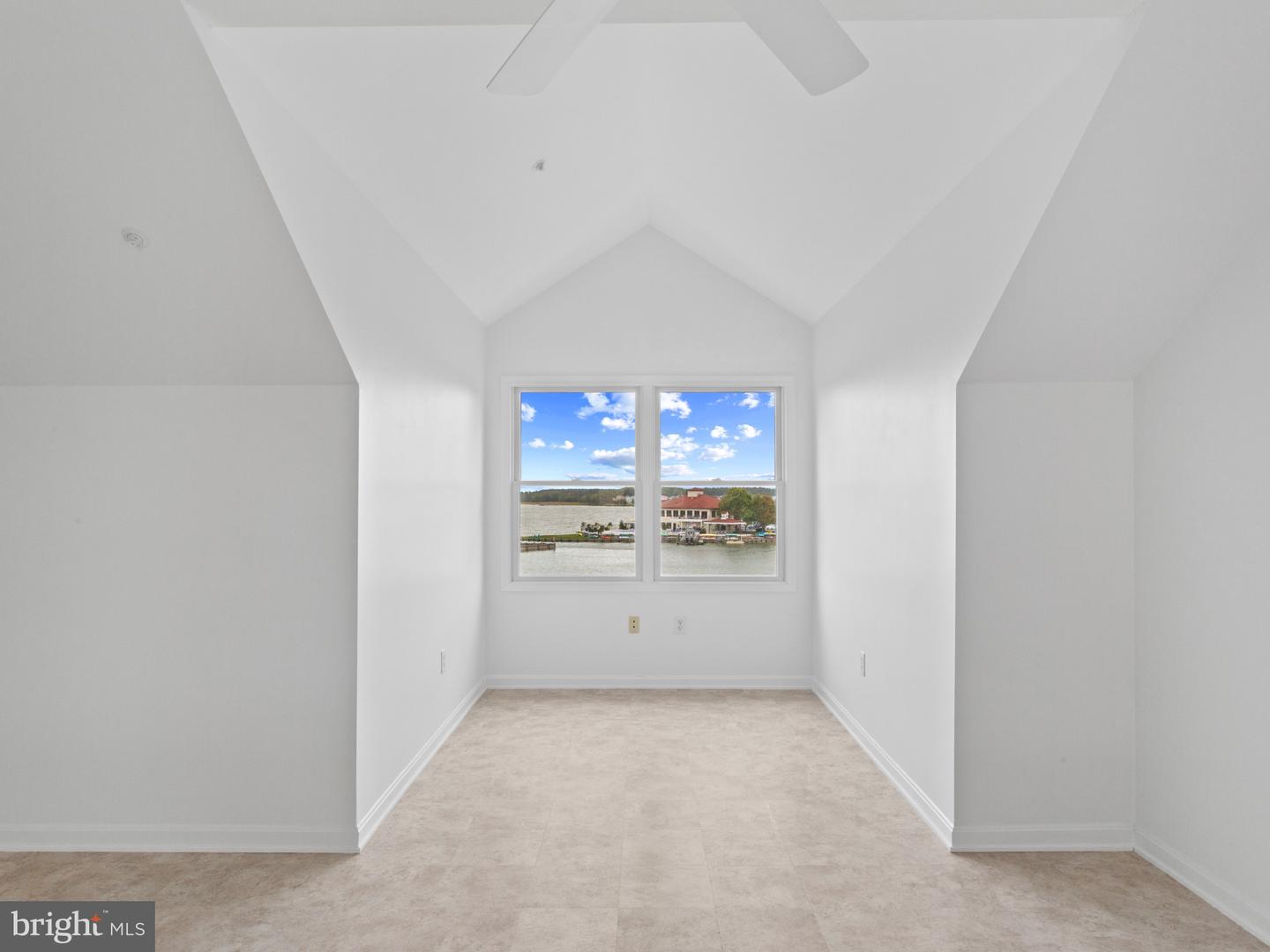 1010 Auckland Way Property Photo 38