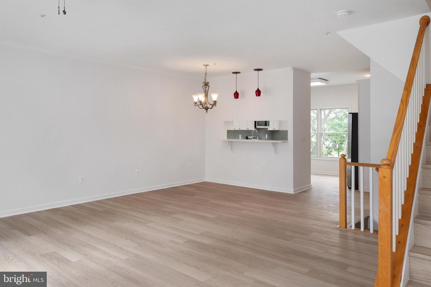 512 Auckland Way Property Photo 7