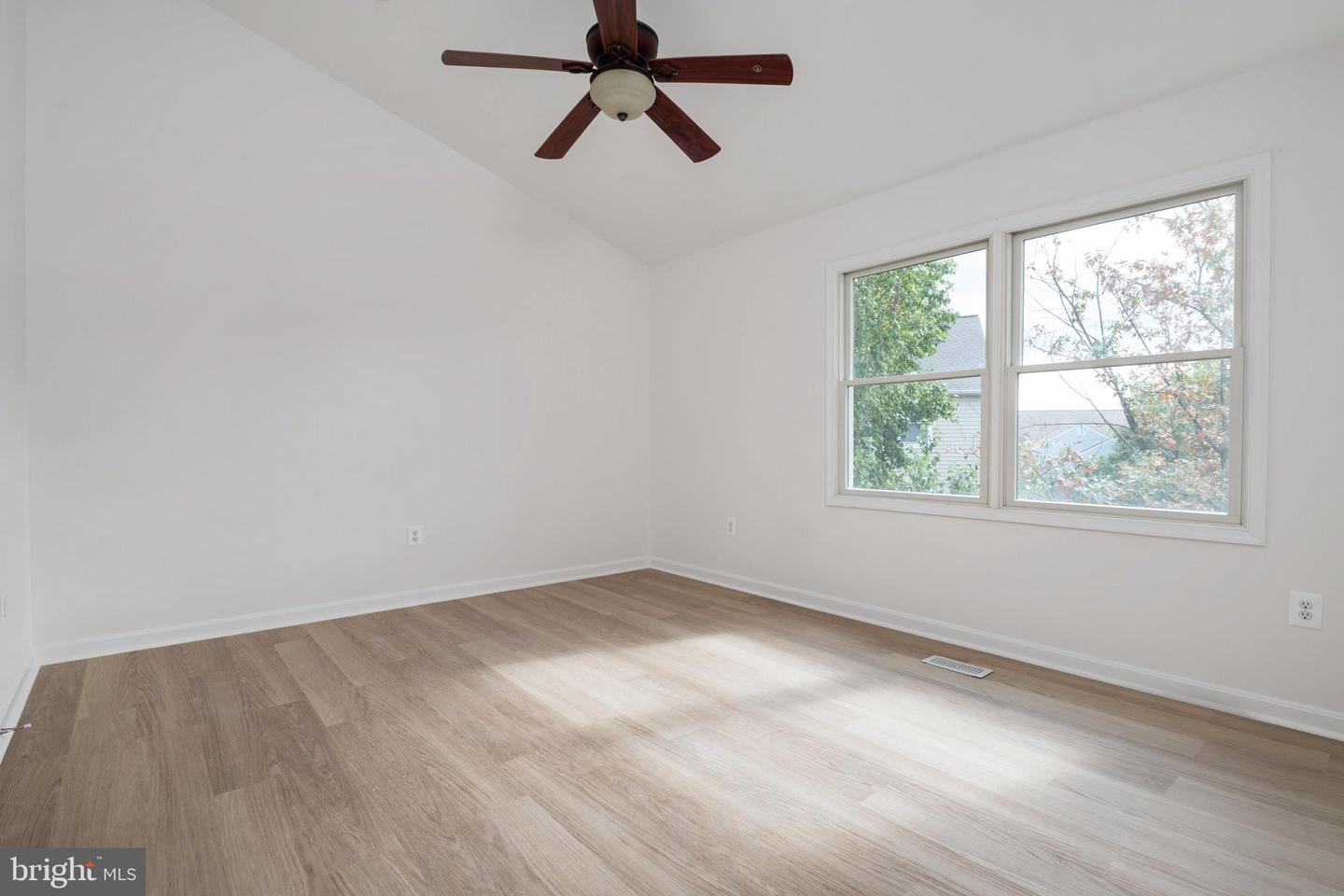 512 Auckland Way Property Photo 22