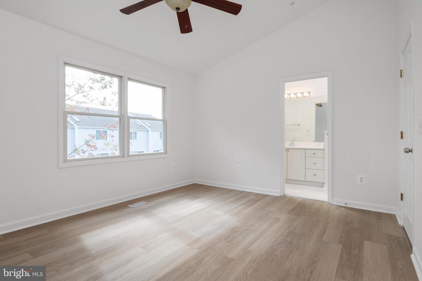 512 Auckland Way Property Photo 23