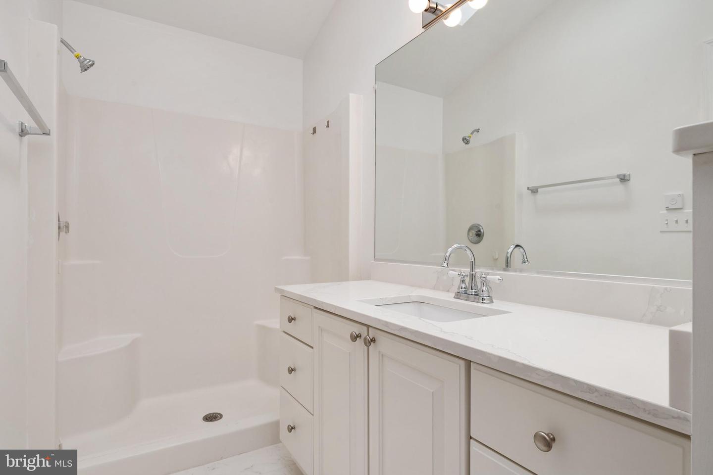 512 Auckland Way Property Photo 25