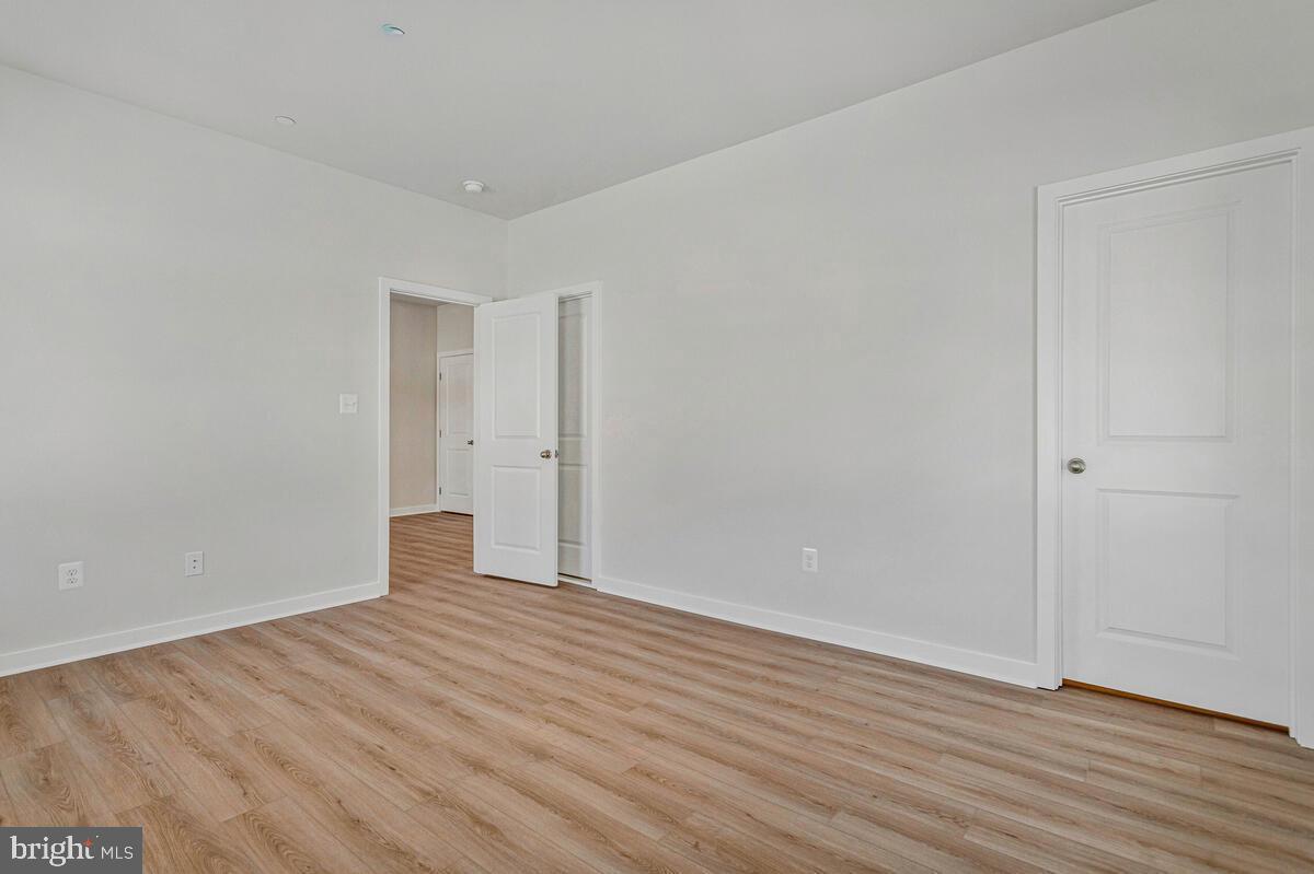 313 Columbia Ln Property Photo 35