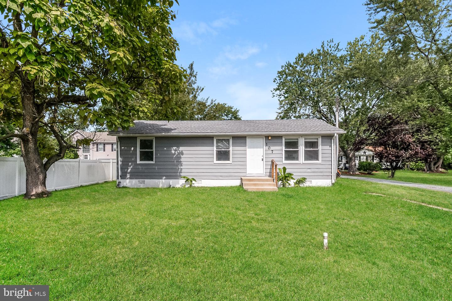 107 Lee Rd Property Photo 1