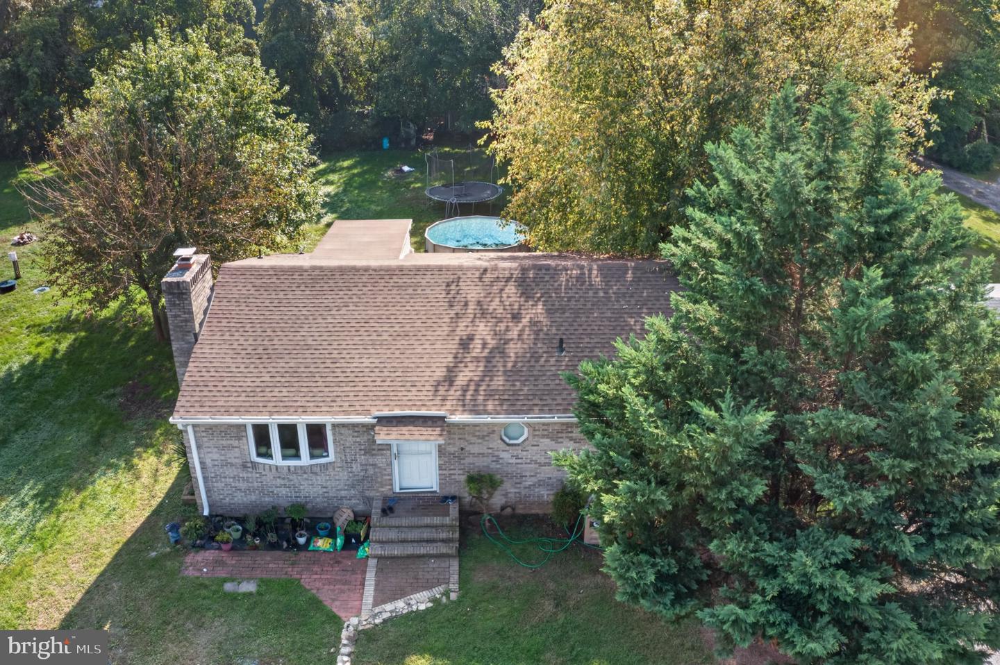 205 DOMINION LN Property Photo 1