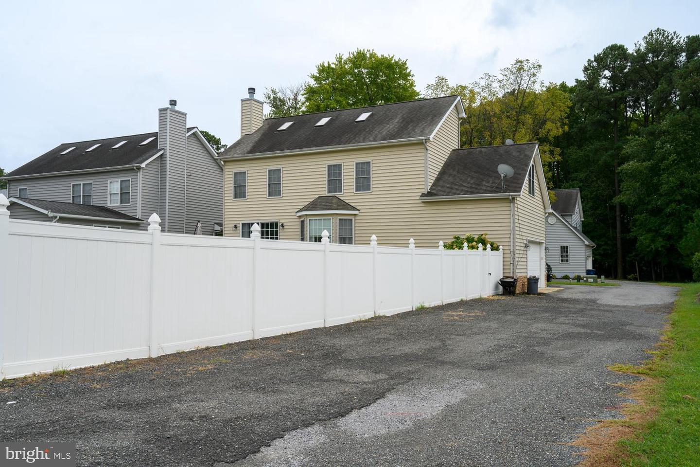 1616 Postal Rd Property Photo 3