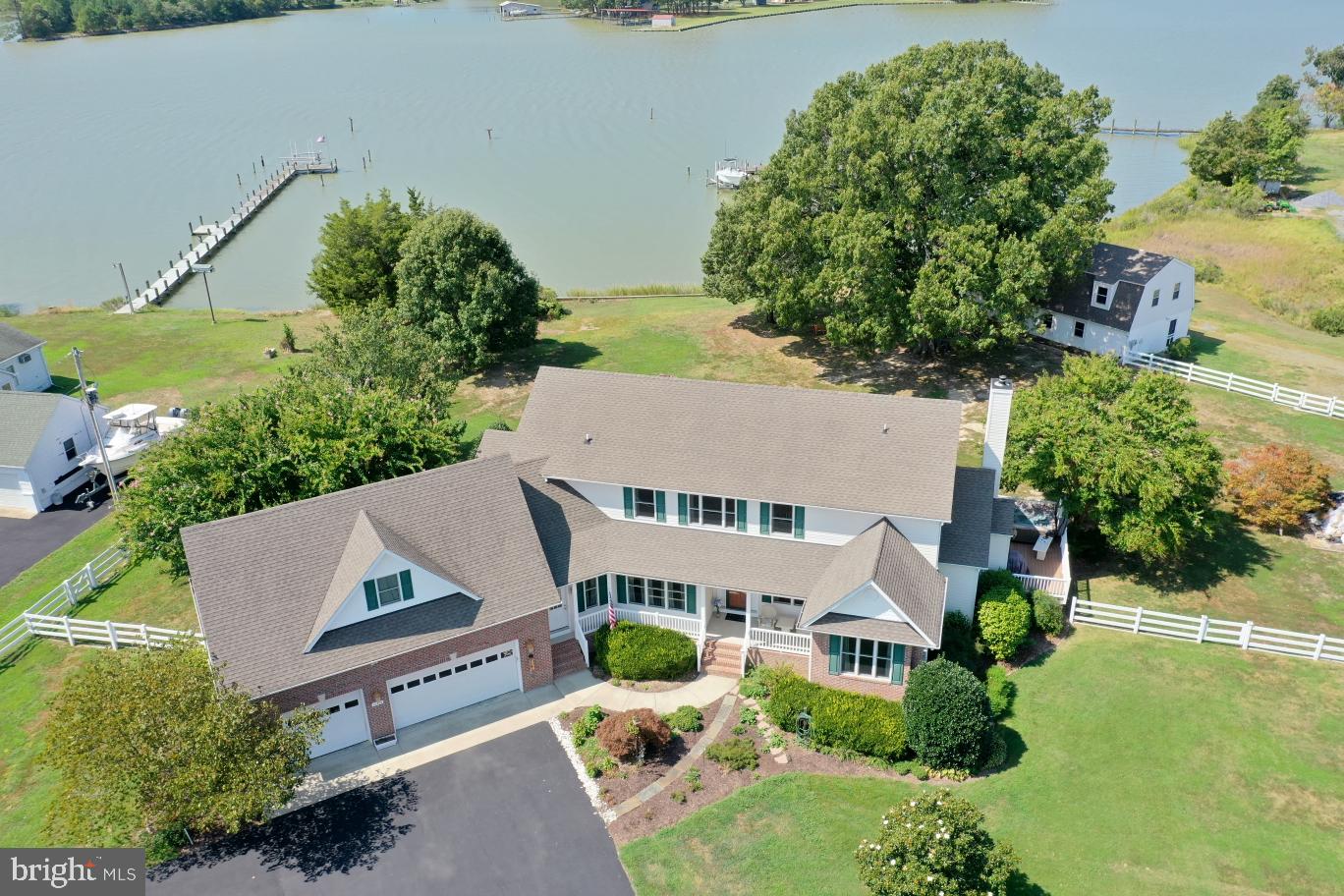 16405 Fishermen Way Property Photo 1