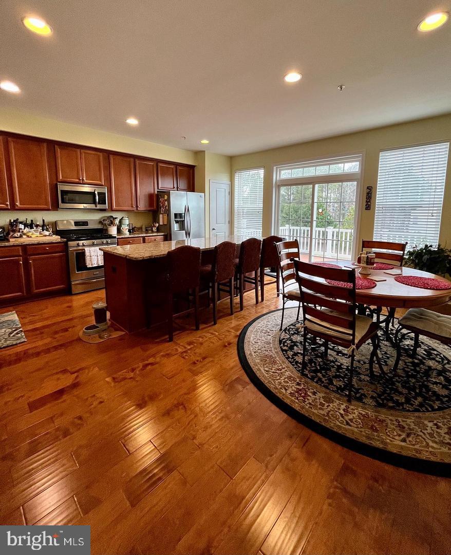43748 Winterberry Way Property Photo 9