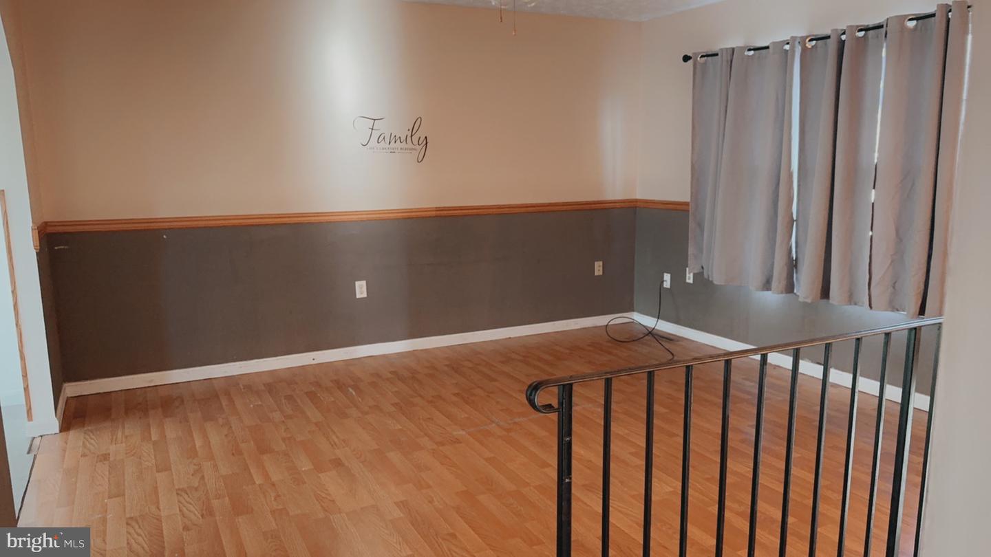 29544 Arlington Ct Property Photo 7