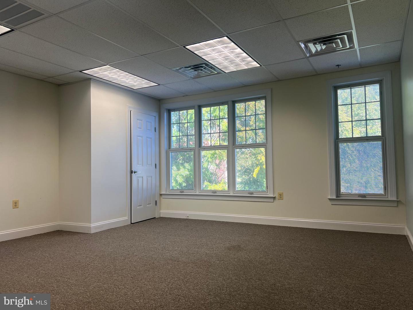 25484 Point Lookout Rd #302 - Second Floor Property Photo 3