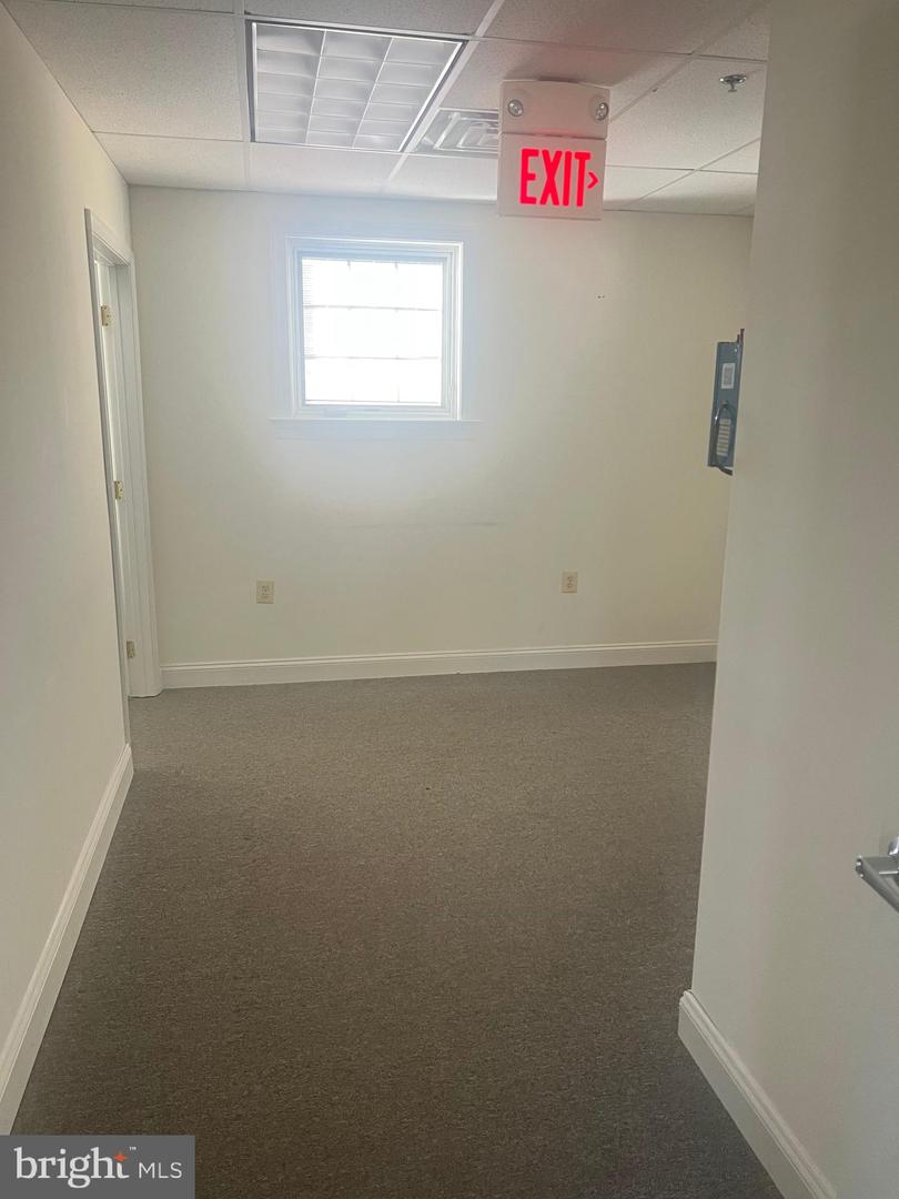 25484 Point Lookout Rd #302 - Second Floor Property Photo 6