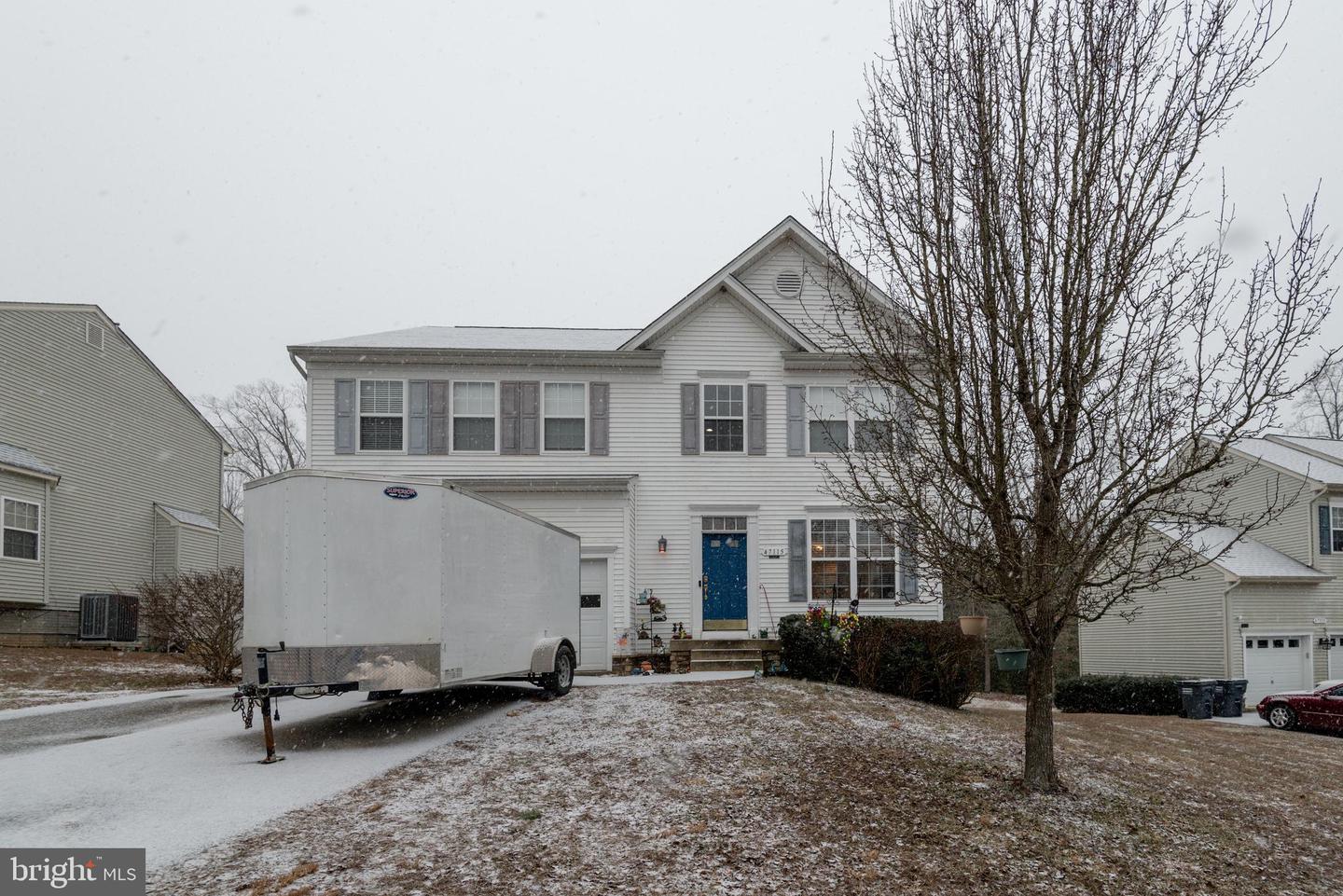 47115 Green Leaf Ct Property Photo