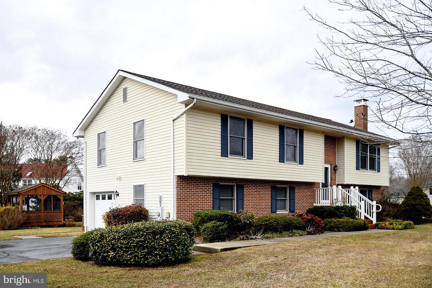 23997 Abells Run Dr Property Photo