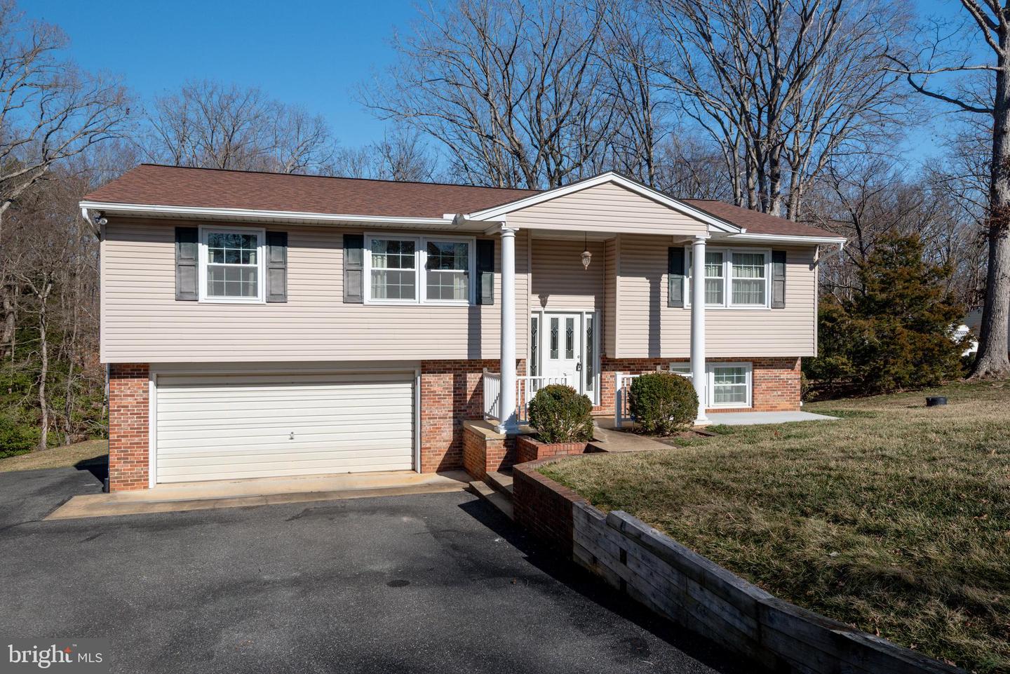 22362 Armstrong Dr Property Photo 1