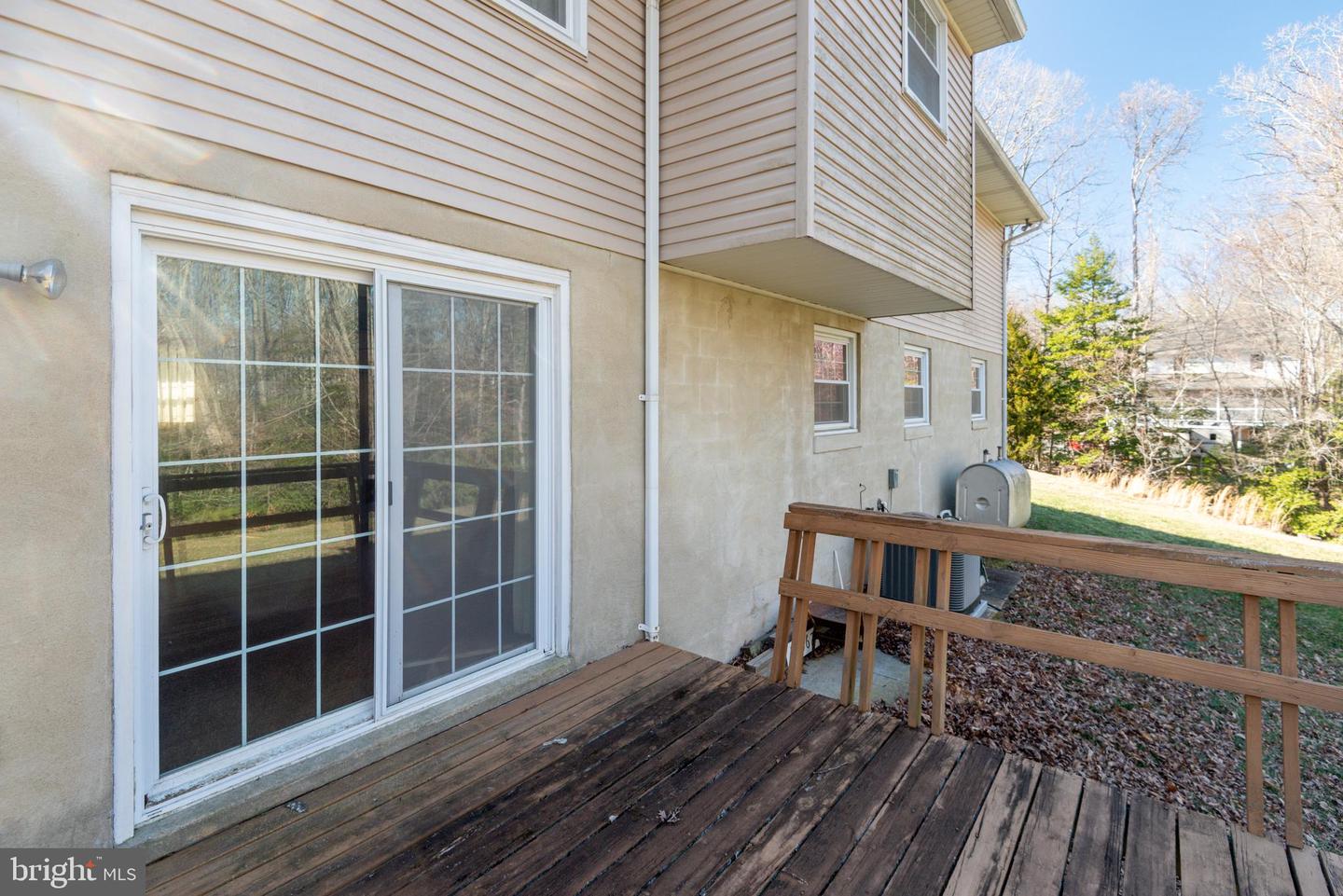 22362 Armstrong Dr Property Photo 8